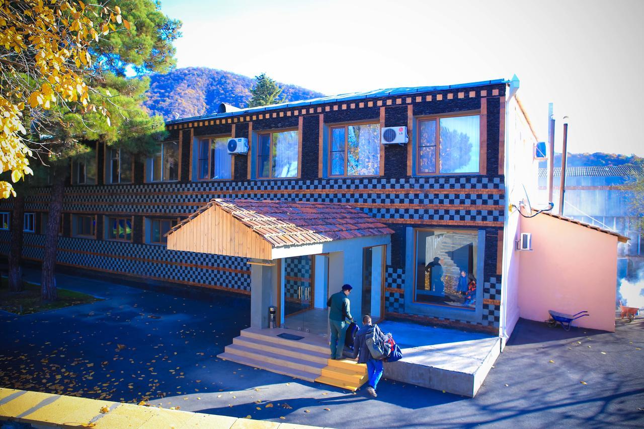 Evim Otel Zaqatala Exterior photo
